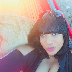 Meet your Posher, Racquel